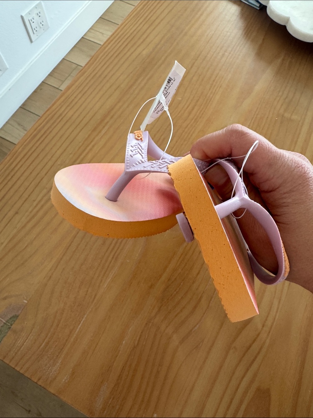 Girls Havaianas Pastel Tie-Dye Flip Flops - Lavender Straps - Picture 7 of 7